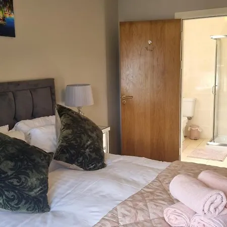 2Bedroomed Apartment On First Floor With Balcony Kenmare Esterno foto