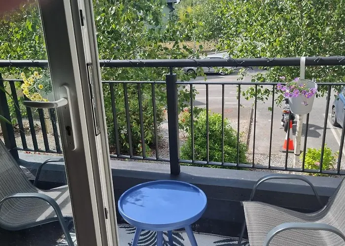 2Bedroomed Apartment On First Floor With Balcony